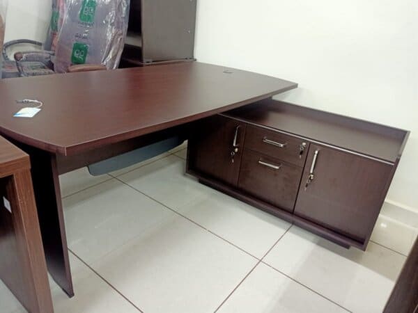 BRANDED OFFICE TABLE -3