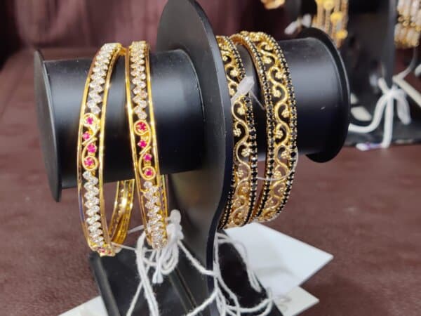 BANGLES -15